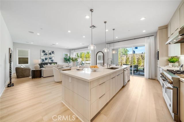211 Wild Flower, Lake Forest CA: https://media.crmls.org/medias/03883ec3-2f98-4fa1-bc77-11a96e3c1f36.jpg