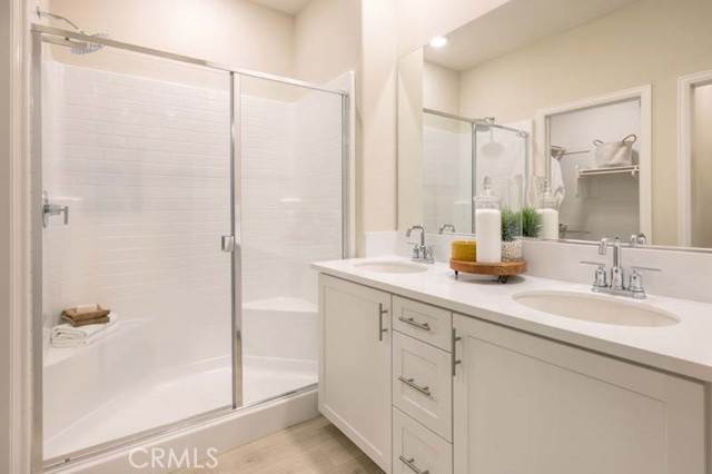 964 Foxwood Lane, Vista, California 92081, 2 Bedrooms Bedrooms, ,2 BathroomsBathrooms,Residential,For Sale,Foxwood Lane,OC24125088