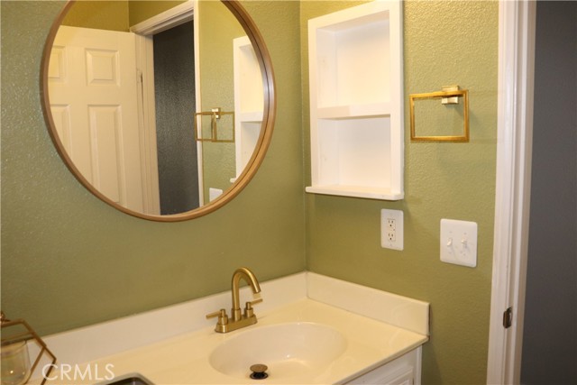 Detail Gallery Image 14 of 53 For 9375 Agave, Hesperia,  CA 92344 - 4 Beds | 2/1 Baths