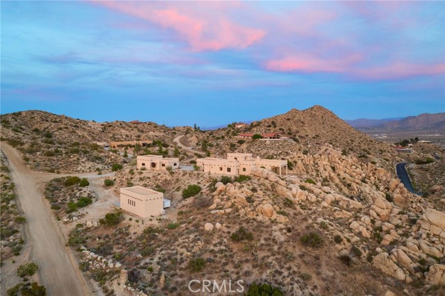 Detail Gallery Image 15 of 75 For 57315 Tecuya Dr, Yucca Valley,  CA 92284 - 4 Beds | 3/1 Baths