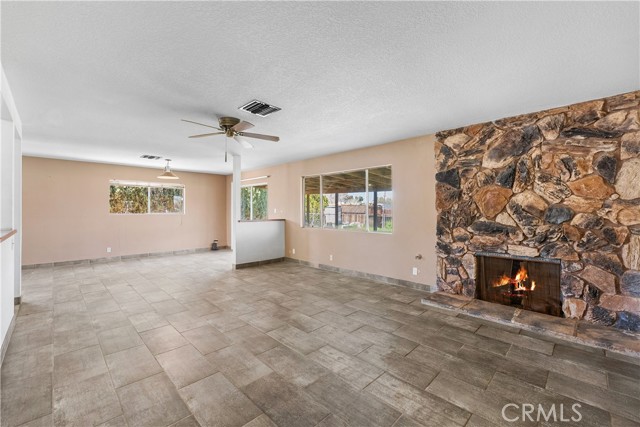 Detail Gallery Image 10 of 36 For 4803 W Avenue L6, Lancaster,  CA 93536 - 3 Beds | 2 Baths
