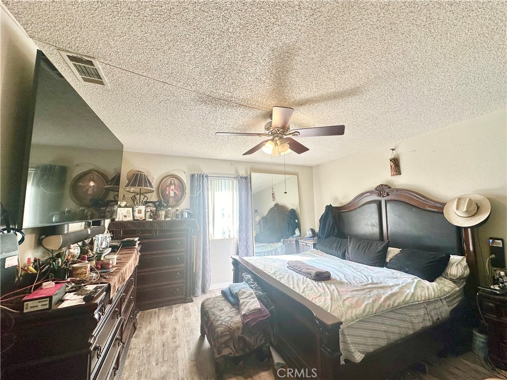 https://media.crmls.org/medias/038a9655-6dcb-4fef-b2d2-b4b2367eb9e8.jpg?preset=X-Large