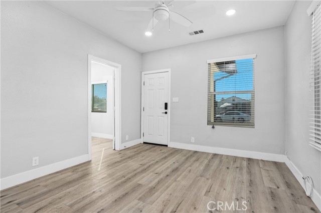 7628 Freda Avenue, Riverside CA: https://media.crmls.org/medias/038ab561-7735-4b0d-b00c-183c68b2b9cb.jpg
