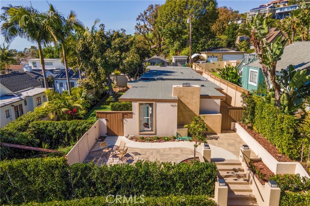 464 LOCUST, Laguna Beach CA: https://media.crmls.org/medias/038b3a42-f4b2-47ff-b344-9f95f6685ca4.jpg