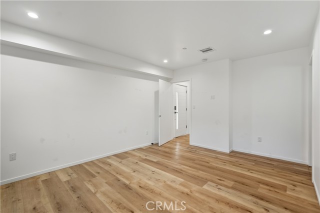 Detail Gallery Image 13 of 26 For 121 S Coronado St, Los Angeles,  CA 90057 - 3 Beds | 2 Baths