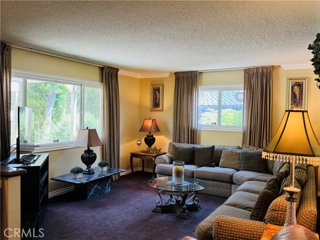 Detail Gallery Image 6 of 29 For 24308 Highlander, West Hills,  CA 91307 - 3 Beds | 2 Baths
