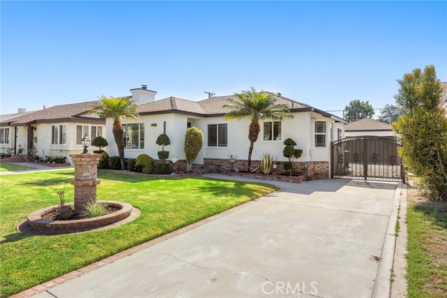Detail Gallery Image 1 of 31 For 12306 Julius Ave, Downey,  CA 90242 - 4 Beds | 3 Baths