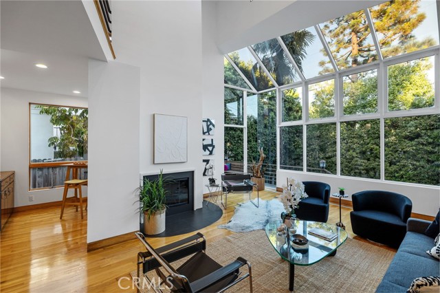 2704 Laurel Avenue, Manhattan Beach, California 90266, 4 Bedrooms Bedrooms, ,4 BathroomsBathrooms,Residential,Sold,Laurel,SB22216035