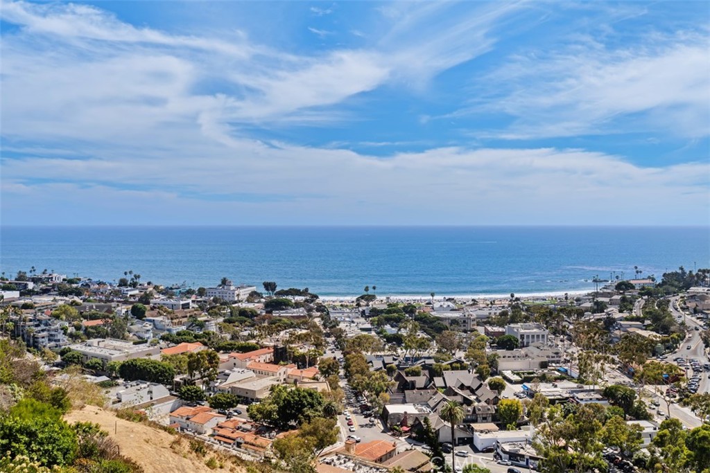 https://media.crmls.org/medias/038d5688-56b3-4081-93e6-e8e92f0ea85b.jpg?preset=X-Large