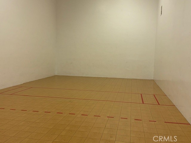 https://media.crmls.org/medias/038e36c8-21de-4552-b745-985c8d8122e1.jpg?preset=X-Large