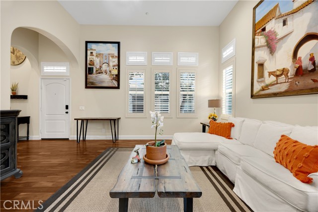 4449 Owens, Corona CA: https://media.crmls.org/medias/038e60ae-9627-4d51-b006-a42c62fb9eed.jpg