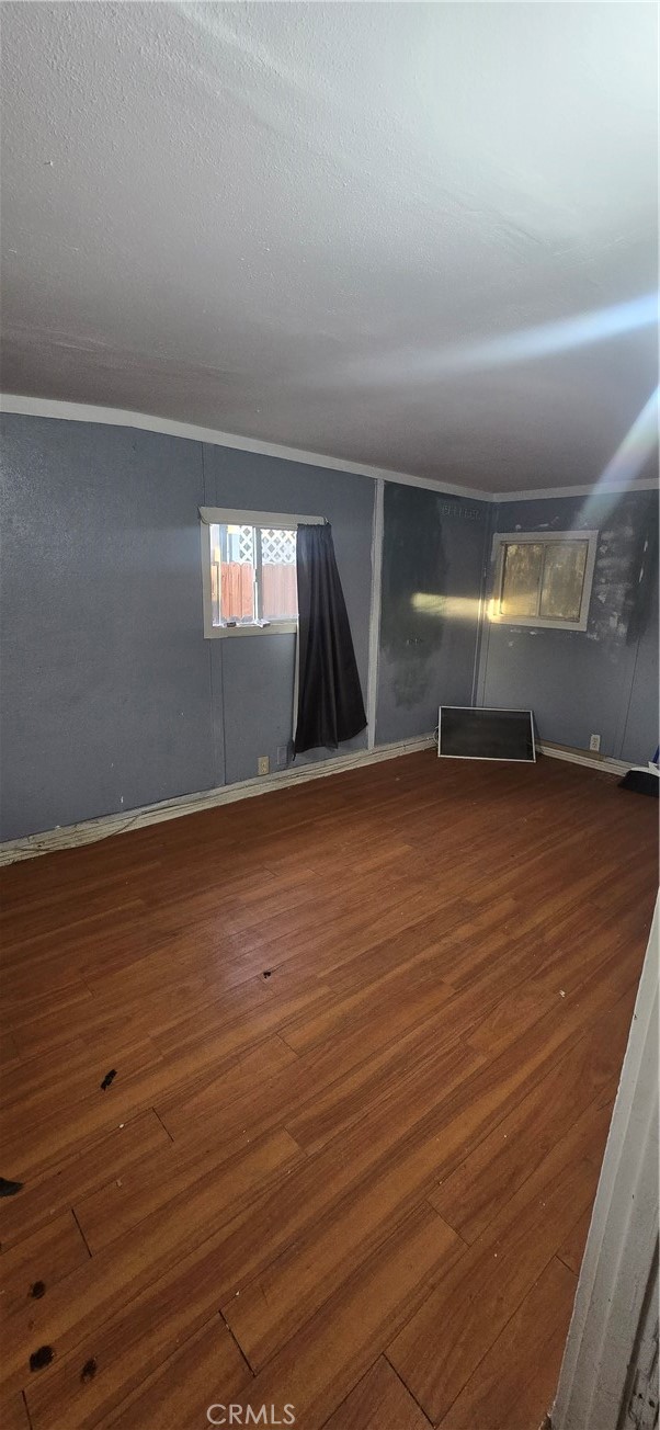 Detail Gallery Image 4 of 9 For 44627 Beech, Lancaster,  CA 93534 - 3 Beds | 1 Baths