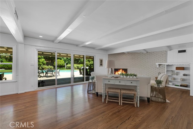 Detail Gallery Image 17 of 50 For 19439 Mayall St, Northridge,  CA 91324 - 4 Beds | 4 Baths