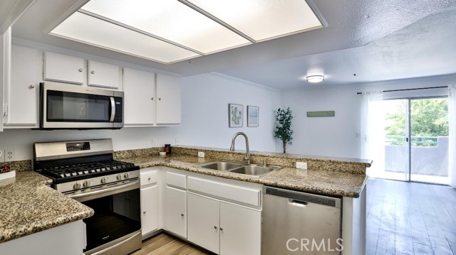 Detail Gallery Image 17 of 46 For 12591 Westminster Ave #210,  Garden Grove,  CA 92843 - 2 Beds | 2 Baths