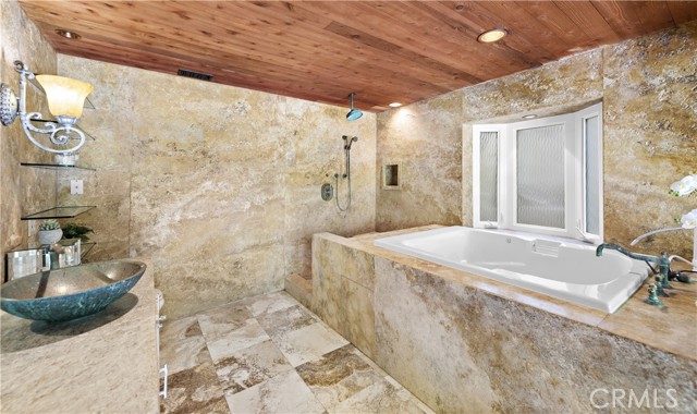 Detail Gallery Image 26 of 31 For 785 Summit Dr, Laguna Beach,  CA 92651 - 4 Beds | 4 Baths