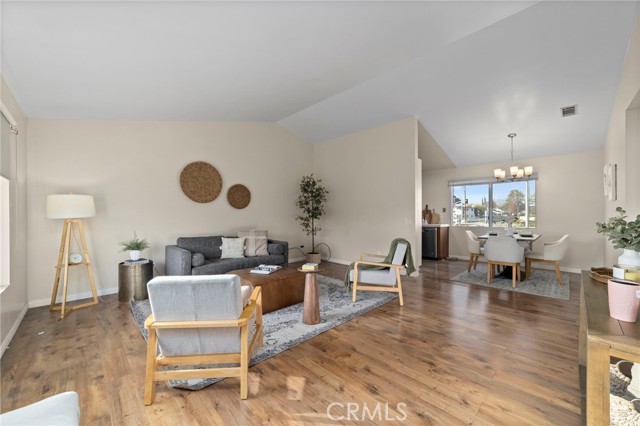 Detail Gallery Image 2 of 21 For 824 N Pasadena Ave #31,  Azusa,  CA 91702 - 2 Beds | 1 Baths