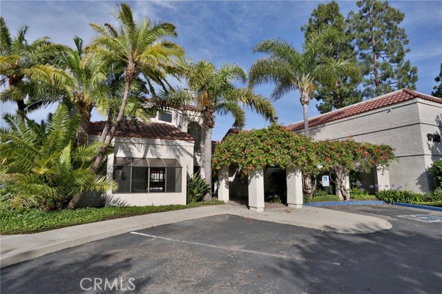 5031 Dorado Dr, Huntington Beach CA: https://media.crmls.org/medias/0390b588-07a6-48d8-8c04-909e18abfcee.jpg