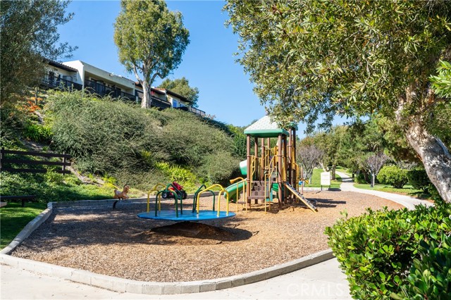 142 Aspen Way, Rolling Hills Estates, California 90274, 3 Bedrooms Bedrooms, ,2 BathroomsBathrooms,Residential,Sold,Aspen,DW21232324