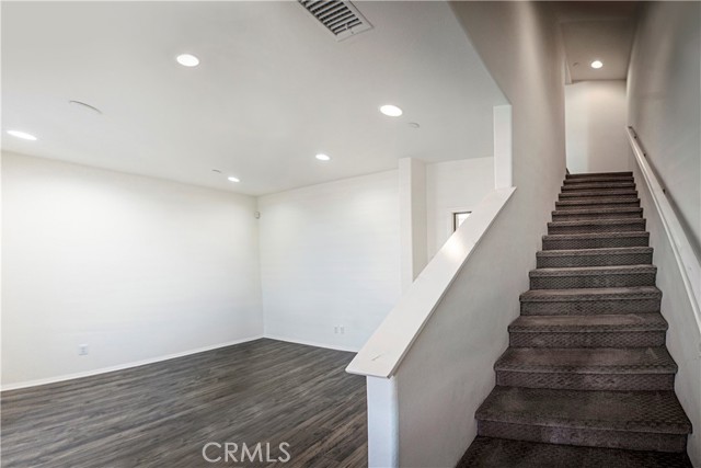 Detail Gallery Image 5 of 35 For 422 W Route 66 #20,  Glendora,  CA 91740 - 3 Beds | 2/1 Baths