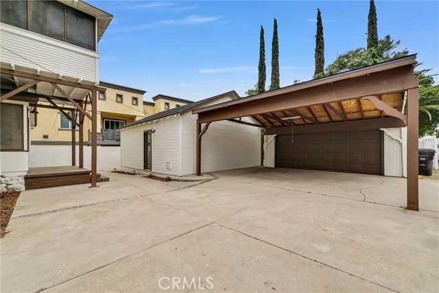 239 N San Antonio Avenue, Upland CA: https://media.crmls.org/medias/0391ba70-db2e-4c35-bf99-d67a220b2653.jpg