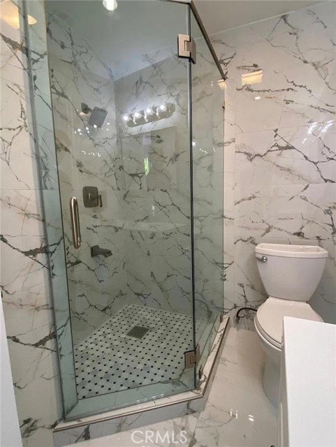 Detail Gallery Image 7 of 7 For 21217 De La Guerra #C,  Woodland Hills,  CA 91316 - 2 Beds | 2 Baths