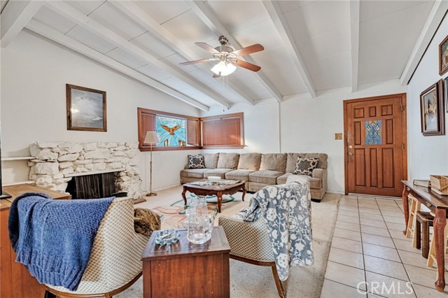 Detail Gallery Image 9 of 32 For 27636 Seco Canyon Road, Saugus,  CA 91350 - 3 Beds | 2 Baths