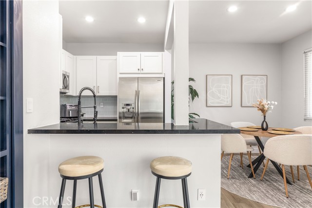 Detail Gallery Image 10 of 53 For 430 E Spruce #65,  Inglewood,  CA 90301 - 2 Beds | 2/1 Baths