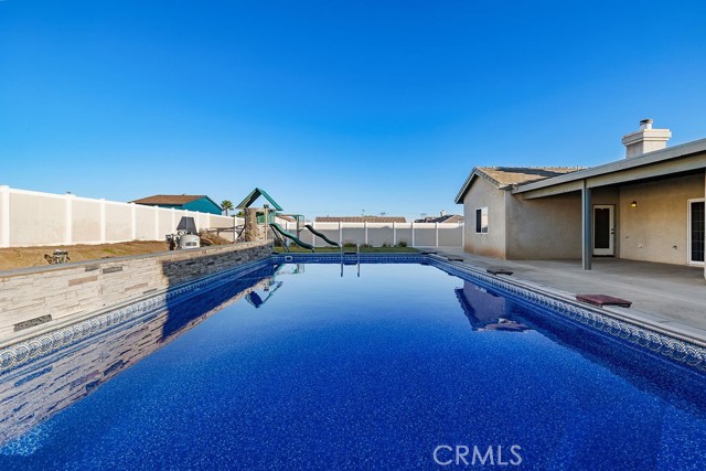 6834 Phoenix Court, Hesperia CA: https://media.crmls.org/medias/0393b0e5-6cb5-44b5-a3d5-24f400e8baba.jpg