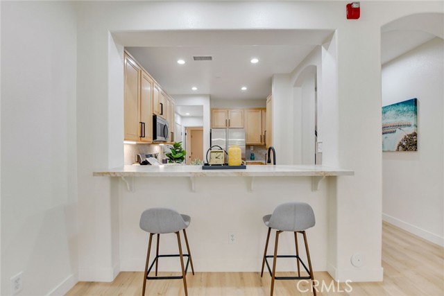 Detail Gallery Image 18 of 47 For 28210 Canterbury Ct, Valencia,  CA 91354 - 2 Beds | 2/1 Baths