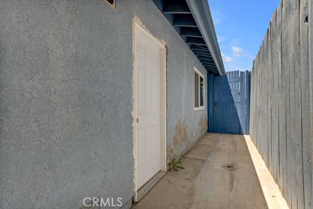 Detail Gallery Image 42 of 61 For 7701 Baird Ave, Reseda,  CA 91335 - – Beds | – Baths