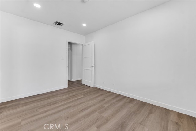 17706 Collins Street photo 21