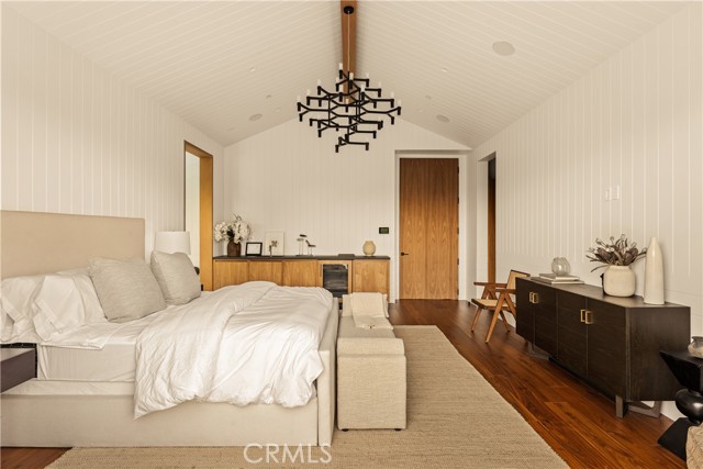 Detail Gallery Image 27 of 41 For 4930 Edgerton Ave, Encino,  CA 91436 - 5 Beds | 5/1 Baths