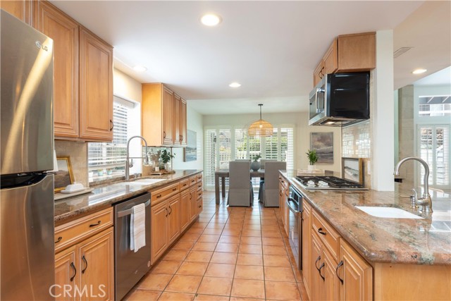 481 Kakkis Drive, Long Beach CA: https://media.crmls.org/medias/03955c8d-dea0-4c15-867d-9e8c61cf78f7.jpg