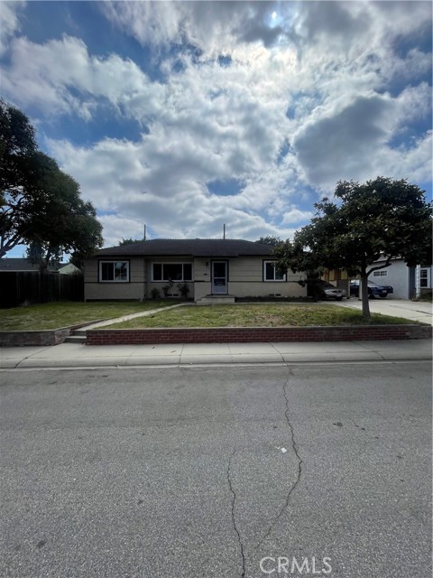 MLS# IV23228503