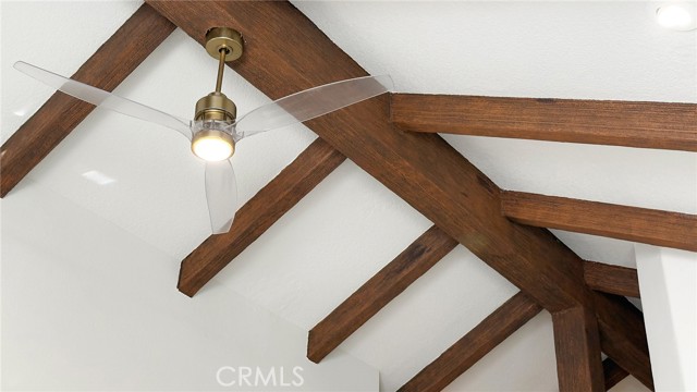 29122 Laurel Valley Drive, Vista CA: https://media.crmls.org/medias/03961397-b24c-4ee7-a047-ac722cf6ebf7.jpg