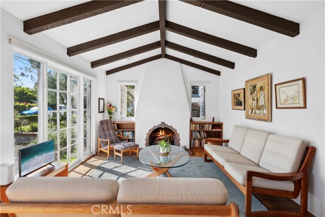 1476 Santa Cruz St, Laguna Beach, CA 92651