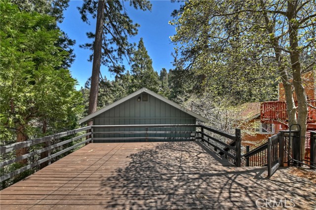 Detail Gallery Image 4 of 41 For 725 Oakmont Ln, Lake Arrowhead,  CA 92352 - 3 Beds | 1/1 Baths