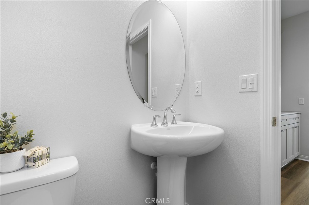 https://media.crmls.org/medias/0396a43e-3bd6-4afc-a7c3-ebce774e0621.jpg?preset=X-Large