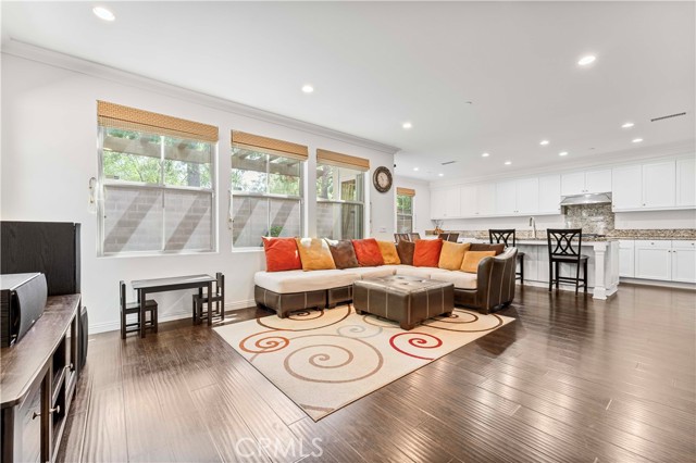 52 Norwich, Irvine CA: https://media.crmls.org/medias/039714d7-126e-4810-b8af-3c7c92b41b52.jpg