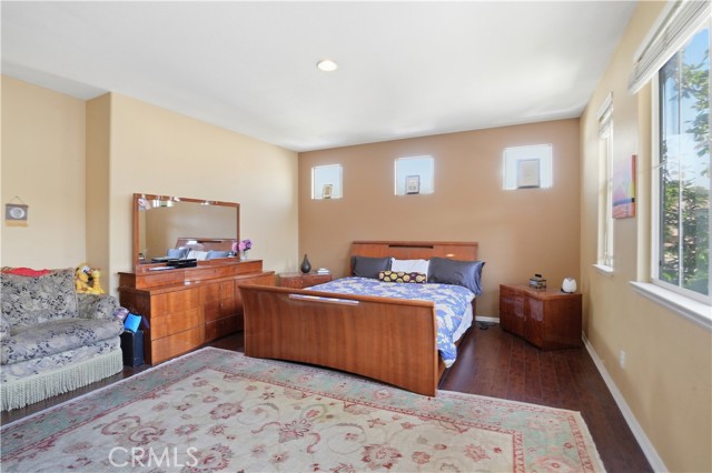 Detail Gallery Image 17 of 27 For 11334 W San Raphael Driveway, San Diego,  CA 92130 - 3 Beds | 2/1 Baths