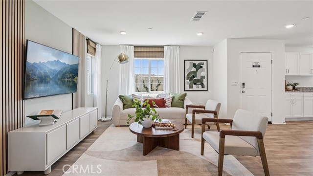 Detail Gallery Image 2 of 36 For 30968 Olas Ct, Lake Elsinore,  CA 92530 - 3 Beds | 2/1 Baths