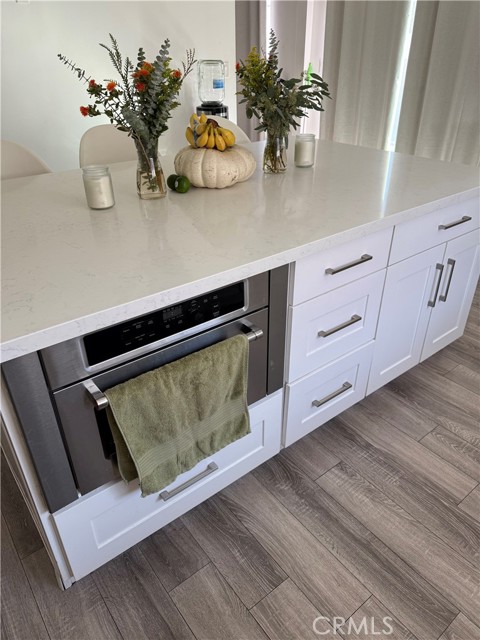 Detail Gallery Image 6 of 8 For 7862 Mary Ellen, North Hollywood,  CA 91605 - 3 Beds | 2 Baths