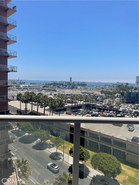 388 E Ocean Boulevard, Long Beach CA: https://media.crmls.org/medias/03989c65-8910-4eb5-9bcc-d1f32ebe497d.jpg