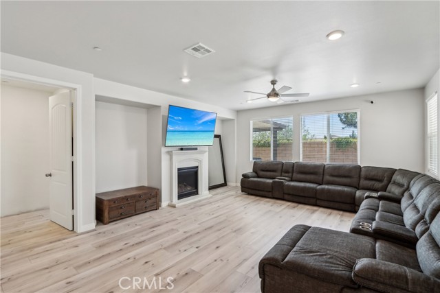 29167 Moraga Street, Menifee CA: https://media.crmls.org/medias/039948a0-559b-49a6-8f30-f76ba06630f9.jpg