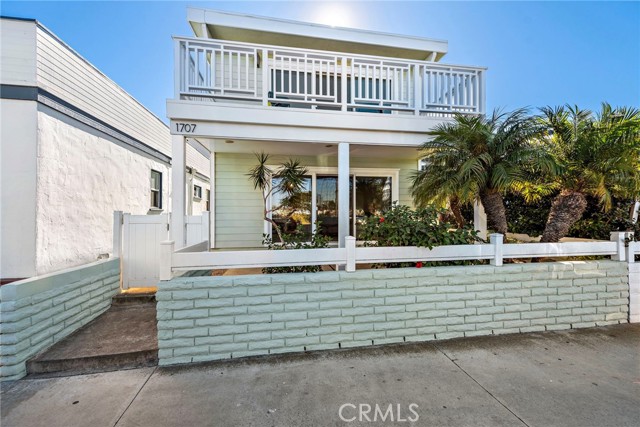 1707 W Balboa Boulevard, Newport Beach CA: https://media.crmls.org/medias/03996551-b0e5-403b-a3b7-a96ce82085a8.jpg