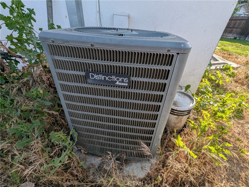 https://media.crmls.org/medias/039995da-4683-4b70-aa5c-bf3677b8ec8a.jpg?preset=X-Large