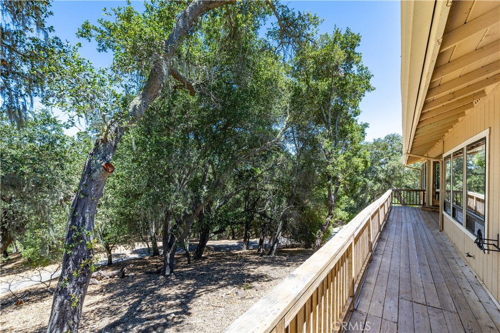 https://media.crmls.org/medias/0399d0d4-90bb-40a9-99f3-3785e45e355f.jpg?preset=X-Large