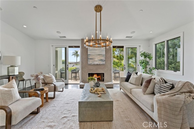 444 Morning Canyon Road, Corona del Mar CA: https://media.crmls.org/medias/039af3b4-d64a-4741-9c1d-88c282098b79.jpg