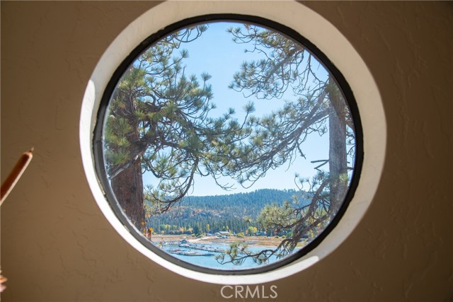 Detail Gallery Image 35 of 49 For 39451 Lake Dr, Big Bear Lake,  CA 92315 - 4 Beds | 3 Baths