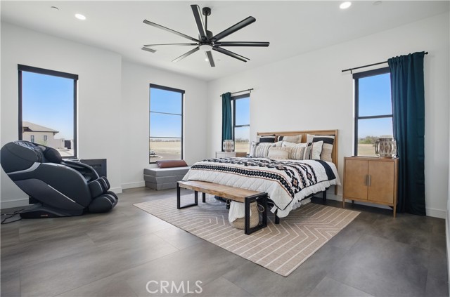 1901 E Sorrento Court, Merced CA: https://media.crmls.org/medias/039cd350-fe27-40fd-bb6e-527bdf694ea7.jpg